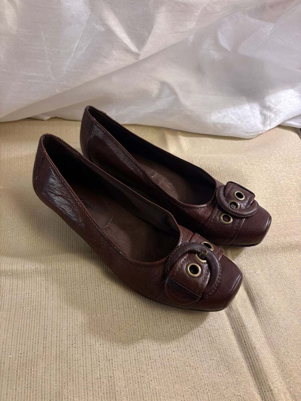 BareTraps Brown Leather Wedge Shoes Buckle Accent